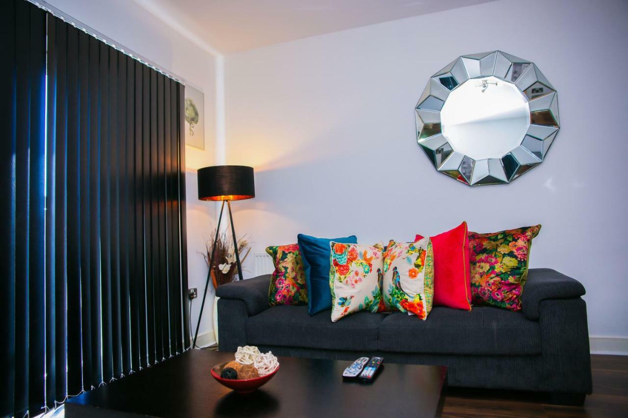 Modern 2 Bedroom Appartement *