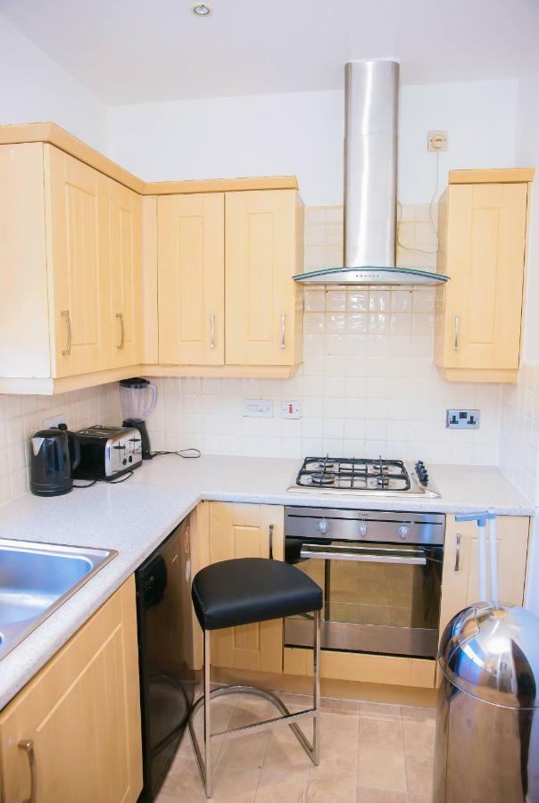 Modern 2 Bedroom Appartement *